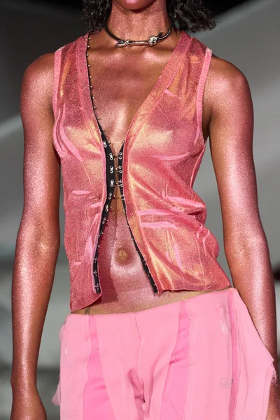 Look 75
